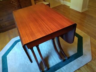 Vintage Duncan Phyfe - style Dining Table and 4 Chairs 1950s 2