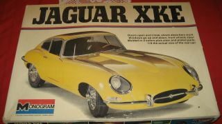 Vintage 1976 Monogram Large 1/8 Scale Jaguar Xk - E