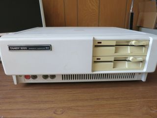 Vintage Tandy 1000 Sx Personal Computer Model 25 - 1051,  No Monitor