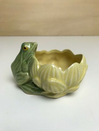 Vintage Ceramic Planter Green Frog On Flower Lotus Yellow