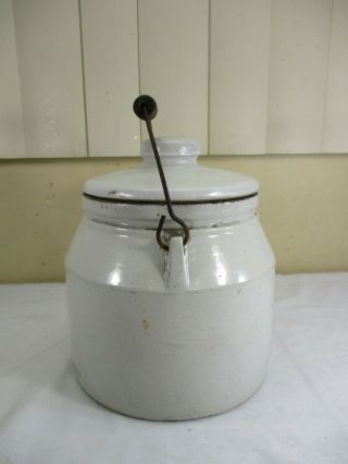 Antique Stoneware Crock w Lid & Wire Bale Handle Wood Grip 3.  5 Qt Butter or Lard 3