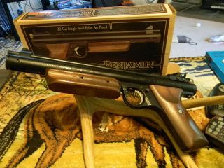 Vintage Benjamin Air Pistol Hb 22.  22 Cal 460 Fps 10 Pump Pneumatic