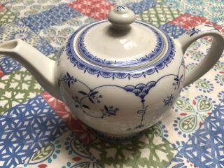English Teapot - Queen 