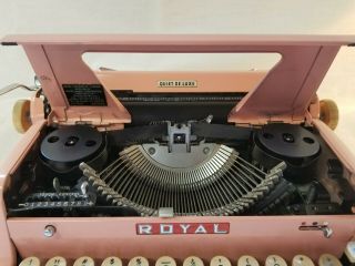 VINTAGE 1955 - 57 Pink ROYAL QUIET DE LUXE Portable Typewriter 2