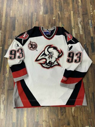 Vintage Ccm Nhl Buffalo Sabres Doug Gilmour Hockey Jersey Size Xl 2000 Patch