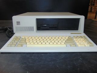Vintage Ibm 5160 Xt Pc With Keyboard.  Parts Only