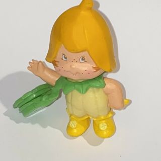 Vintage Strawberry Shortcake Rare Banana Twirl Berrykin Critter Figure Toy