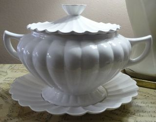 Vintage California Pottery C609 White Ceramic Covered Soup Tureen Serving Dish