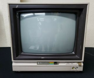 1984 Vintage Commodore Model No.  1702 Video Monitor Pre - Owned