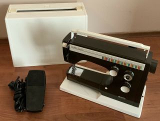 Vintage Husqvarna Viking Model 6440 Sewing Machine Colormatic 6440