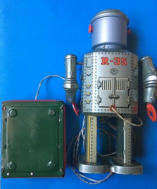 VINTAGE 1950 ' s Masudaya R - 35 ROBOT REMOTE CONTROL XLNT 2