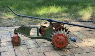 Old Vintage F.  D Kees Cast Iron Traveling Tractor Sprinkler Model 102 Ships Fast