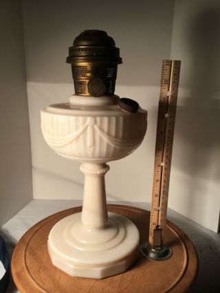 Vintage Aladdin Alacite Lincoln Drape Oil Lamp With Nu - Type Model B Burner