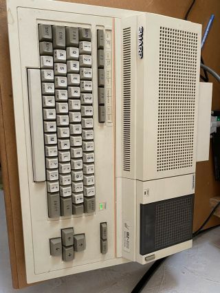 Vintage Sharp Mz - 800 Computer Offered In 1983 220 Power Ships Worldwide
