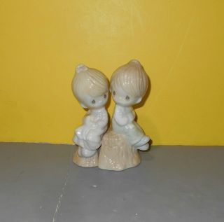 Precious Moments Salt & Pepper Shakers Pair Girl And Boy Love One Another 357308