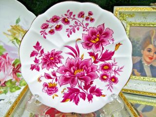 ROYAL ALBERT tea cup and saucer pink mauve floral pattern teacup England 1950s 2