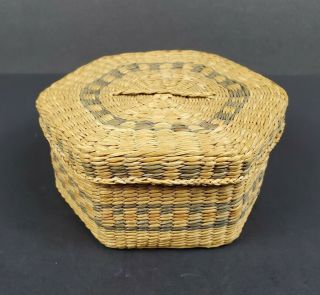 Vintage Decorative Handmade Hand Woven Sweet Grass Hexagonal Basket Box With Lid