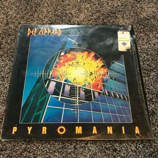 Def Leppard - Pyromania,  Lp/vinyl,  1983 Mercury,  422 - 810 308 - 1 M - 1,  Vg