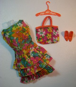 Vintage Barbie Bouncy Flouncy Ruffled Floral Dress & Matching Purse 1967 1805