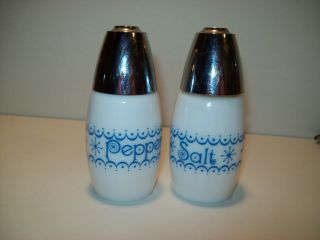 Vintage Corelle Corning Snowflake Blue Garland Salt & Pepper Shakers