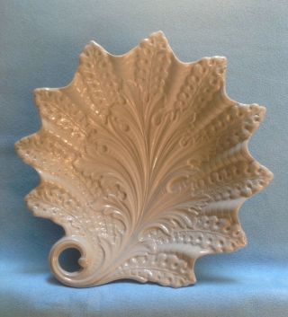 Mettlach Villeroy & Boch Drabware Small Dish W/handle Acanthus & Fern Embossing