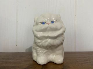 Vintage Small White Kitty Cat Planter Pot 4.  5”.  Blue Eyes,  Pink Nose
