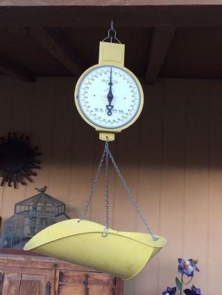 Vintage W.  B.  Scott Co.  Chicago,  Il Yellow General Store Hanging Grocery Scale
