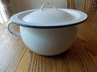 Vintage Enamelware Chamber Pot With Lid White With Navy Blue Trim
