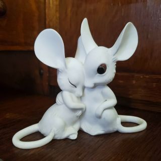 Vintage George Good Hugging Mice Figurine Fine Bone China Anthony Freeman