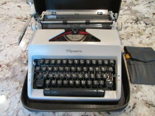 Rare Vintage Olympia Deluxe Sm9 German Typewriter With Soft Cover Case