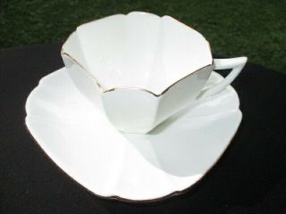 CUP SAUCER SHELLEY ENGLAND QUEEN ANNE SHAPE BATWING HANDLE SNOW WHITE GOLD TRIM 2