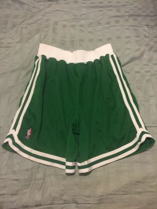 Authentic Vintage 1998 Nike Boston Celtics Shorts Size 36