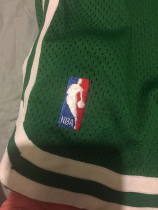 Authentic Vintage 1998 Nike Boston Celtics Shorts Size 36 3