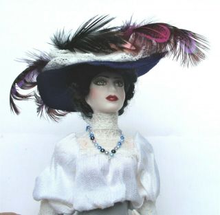 Miniature Artisan Gorgeous Dollhouse Porcelain Lady In