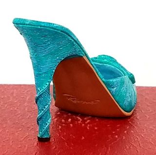 Just the Right Shoe RAINE CLASSIC - SILKEN WRAP Shoe Miniature Figurine 3
