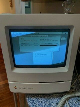 Apple Macintosh Classic Ii Vintage Still Comes W Keyboard Mouse And Cords