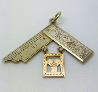 1931 Vintage Masonic 9ct gold Set Square Pendant Plated Drop Weight 6.  76 grams 2