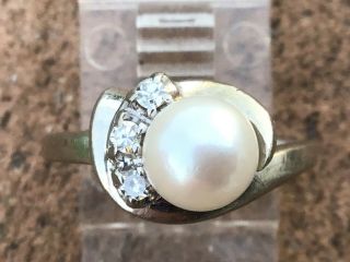 10k White Gold Pearl Ring With 3 Diamonds Size 7 1/2 Vintage