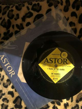 I Wanna Be The Leader/ Give Me Back Your Love The Marcels Astor Do Wop 45 Vg,