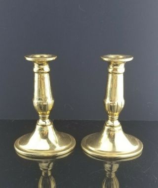 Pair Vintage 5.  75 " Virginia Metalcrafters Brass Oval Base Candlesticks 16 - 28