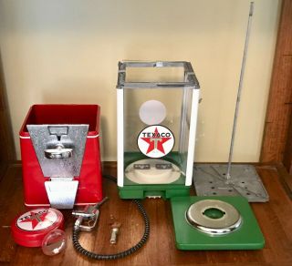 Vintage Texaco Gas Oak Gumball Machine/Candy Machine w/ key 2