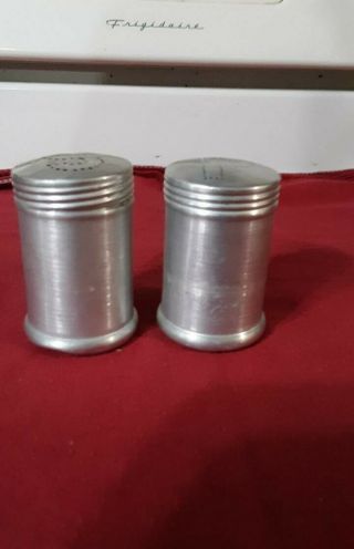 Vintage Aluminum Salt And Pepper Shakers Screw On Tops 3 " Kitchen