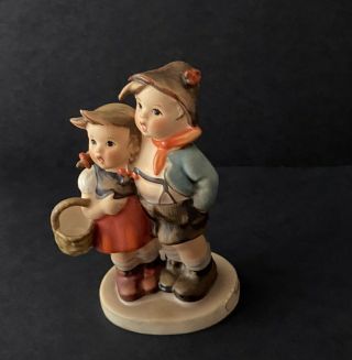 Vintage Goebel Hummel Figurine 94 3/0 Surprise Boy & Girl Figurine Tmk 1960