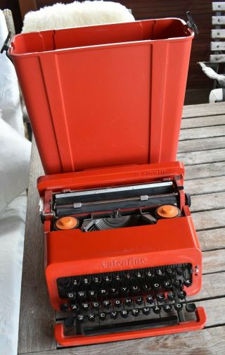 Pp Olivetti Valentine Typewriter With Case Red Rare Vintage Work Made In Spain