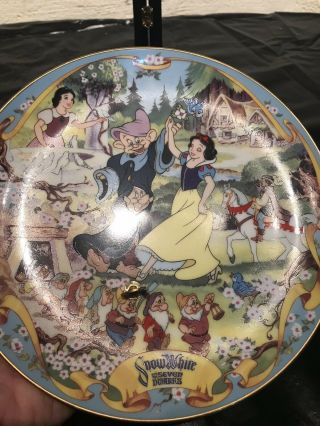 The Bradford Exchange Snow White “the Fairest One Of All”disney Musical Plate