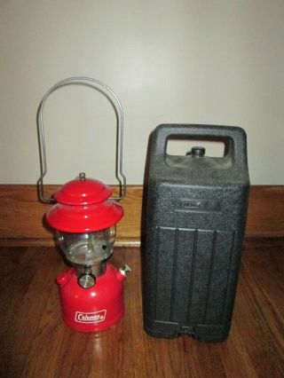 Vintage Coleman 200a 200 A Red Single Mantle Gas Lantern 1979 W/ Black Case