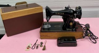 Vintage 1956 Singer 99k Sewing Machine With Case & Foot Pedal