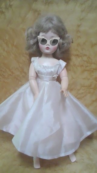 1950s 21 Inch Madame Alexander Cissy Doll