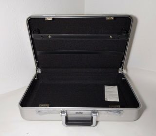 Vintage Zero Halliburton Aluminum Hard Case Briefcase Attache Business Travel