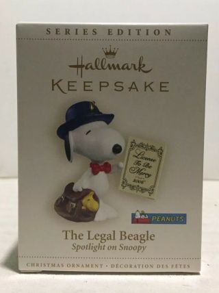Hallmark Keepsake Ornament - - Spotlight On Snoopy - 9 - The Legal Beagle - 2006 - Peanuts